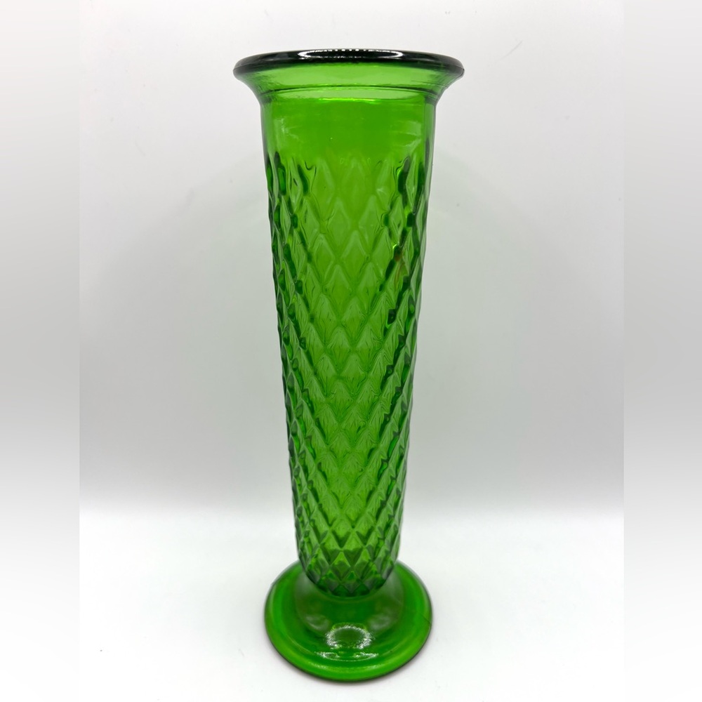 Vintage EO Brody USA Emerald Green Glass Diamond Pattern Bud Vase 8 in Height